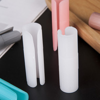 Vente en gros de pinces de fixation en plastique anti-glissement pour draps de lit, désodorisantes, personnalisables en couleur et logo, avec services de découpe et de traitement