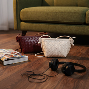 <span class=keywords><strong>Borsa</strong></span> a <span class=keywords><strong>tracolla</strong></span> mini intrecciata fatta a mano da donna, retrò, tinta unita, a forma di dumpling, portamonete, piccola pochette a <span class=keywords><strong>tracolla</strong></span> in pelle intrecciata, <span class=keywords><strong>borsa</strong></span> carina - Product Image 2