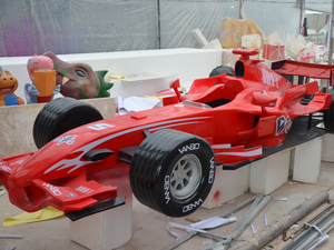 Модель гоночного автомобиля из стекловолокна премиум-класса для коллекционеров и дисплея - Product Image 4