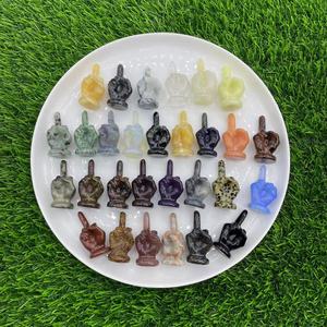 Estatua de Dedo Medio Tallada a Mano de 2 Pulgadas, Piedra de Cristal Natural, Artesanía Popular, Piedras Curativas de Cristal con Múltiples Piedras - Product Image 1