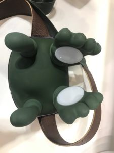 Masajeador Eléctrico con Luz Roja Activado por Presión para Cuello, Hombros y Amasamiento de Tejidos Profundos - Product Image 6