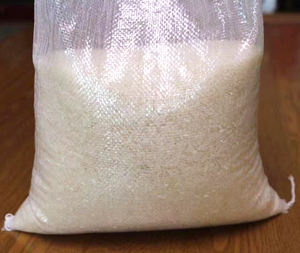 Sac tissé en PP personnalisé de 50 kg, sac en filet de couleur pour l'emballage de la farine, des aliments pour animaux, des pommes de terre, disponible à la vente - Product Image 6