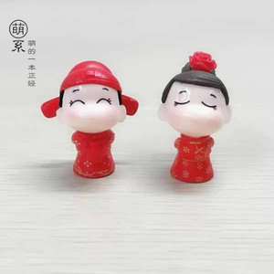 รูปปั้นเรซิ่นคู่แต่งงานแบบจีนโบราณ สีแดง ขนาดเล็ก สำหรับตกแต่งฉาก DIY - Product Image 2