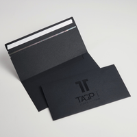 Enveloppe noire à déchirer format A4 personnalisé avec impression UV ponctuelle de logo Enveloppes en papier d'expédition express avec impression de logo personnalisé