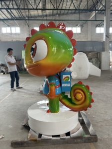 Factory-customized High-quality Outdoor <strong>Life</strong>-<strong>size</strong> Resin Cartoon Character Fiberglass <strong>Statue</strong> for Shopping Mall Gardens - Product Image 2