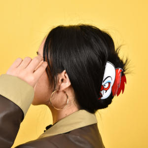 Yjl Nieuwe Stijl Uniek Ontwerp Haarklauw Clips Voor Vrouwen Meisjes Horror Thema Haarklauw Clips Aanpassen Acryl Haar Klauw - Product Image 6