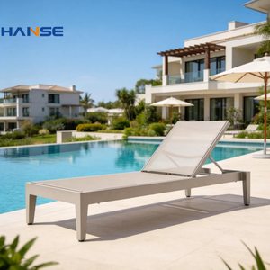 Tumbonas Modernas para Exteriores con Enfriador de Bebidas Ajustable, Estructura de Aluminio, para Uso Junto a la Piscina, en Hoteles, Playas y Patios - Product Image 1