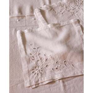 Mantel de Lino Francés Rectangular, Bordado e Impreso, para Bodas, Hoteles y Restaurantes, Marca Mirellas - Product Image 3