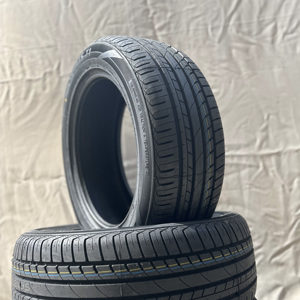 Neumáticos para Automóviles de Pasajeros 255/60R19 - Product Image 2