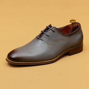 Chaussures pour hommes en cuir véritable les plus vendues, chaussures Oxford gravées, chaussures habillées blanches en cuir pour affaires - Product Image 5