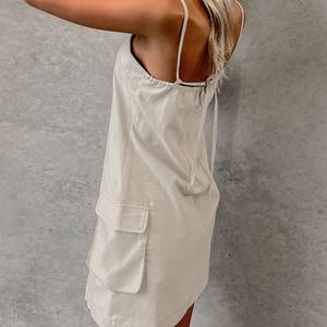 Nouvelle Robe Mini Décontractée pour Femme en Lin 100% Style Européen, à Bretelles, Volants, Taille Naturelle, Motif Uni, Tissée - Product Image 2