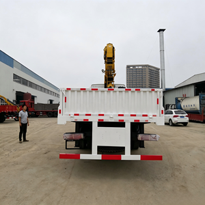 Camion benne Howo d'exportation <span class=keywords><strong>avec</strong></span> <span class=keywords><strong>grue</strong></span> de levage de 5 tonnes pour le transport de marchandises - Product Image 6
