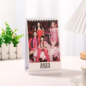 KPOP लड़की आइडल समूह लिसा गुलाब Jisoo जेनी पलक Blackpink 2023 डेस्क कैलेंडर