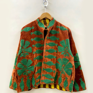 Chaqueta de terciopelo marrón premium bordada para mujer, artesanal, tradicional de Rajastán, para invierno. - Product Image 1