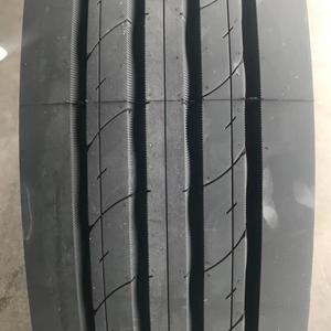 ยางรถบรรทุก 12R22.5-18PR ยางเรเดียลแบบใหม่ พร้อมยางใน ทนทานต่อการบรรทุกหนัก สำหรับรถบรรทุกขนาดใหญ่ - Product Image 3