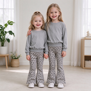 Conjunto de Ropa Trendyism Boutique para Niñas Pequeñas, Estilo Otoñal para Vacaciones, Top con Estampado de Spandex/Algodón Orgánico y Pantalones de Campana, Servicio OEM - Product Image 2