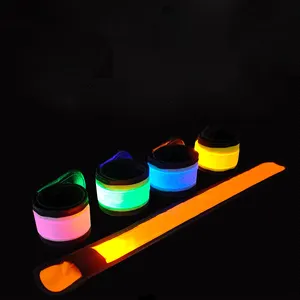 7 LED leuchten fluor zierende Glow In The Dark blinkende Sport armbänder Slap Bracelets Night Glow Sticks Armband