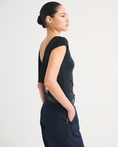 Top casual elástico de manga corta con cuello redondo y espalda descubierta LEDUO Elegant para mujer - Product Image 3