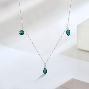 Perhiasan Halus Sederhana Dapat Disesuaikan 925 <span class=keywords><strong>Sterling</strong></span> Silver Rhodium Disepuh Oval <span class=keywords><strong>Drop</strong></span> Berbentuk Hijau Zirkon Liontin Wanita Kalung Mewah - Product Image 2