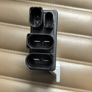 ตัวต้านทานพัดลมไฟฟ้า Volkswagen Transporter รุ่น 7H0919506D สำหรับปี 2004-2010 อะไหล่ทดแทน - Product Image 2
