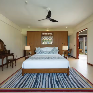 Paquete de Muebles para Villa <span class=keywords><strong>Tropical</strong></span>, Aparador de Madera Maciza Sostenible, Ecológico, para Uso en Hoteles, Diseño Contemporáneo para Resorts de Playa - Product Image 1