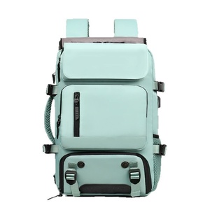 Sac à dos décontracté grande capacité pour hommes et femmes, idéal pour l'alpinisme, les voyages transfrontaliers, les affaires et le transport d'ordinateur portable en polyester. - Product Image 1