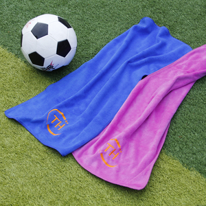 Toalla Deportiva de Microfibra Personalizada con Logotipo Bordado, Toalla de Gimnasio de Lujo con Función de Secado Rápido - Product Image 3