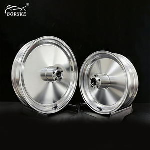 Nuevas Llantas de Motocicleta de Aleación de Aluminio Forjado Plateadas de 17 Pulgadas Personalizadas para <span class=keywords><strong>BMW</strong></span> R18 - Product Image 1