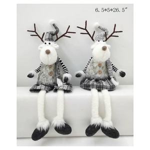 ตุ๊กตาเรนเดียร์ลายสก๊อตพร้อมหมวกฤดูหนาว - Product Image 1