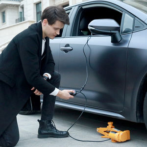 Vendita calda All-in-one CE ISO <span class=keywords><strong>Standard</strong></span> Mini DC12V 3T elettrico a forbice <span class=keywords><strong>Jack</strong></span> per auto e chiave a impatto e gonfiatore pneumatici per OEM - Product Image 5