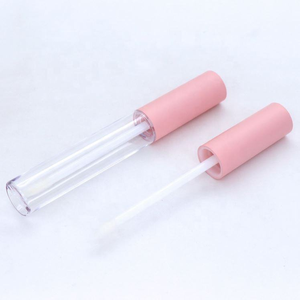 หลอดลิปกลอสพลาสติกสีชมพูเปล่า พร้อมฝาเกลียว ตัวหลอดใส ขนาด 10 มล. สำหรับใช้กับเครื่องสำอาง - Product Image 1