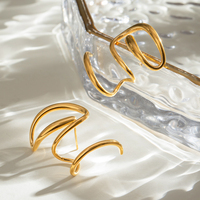 Boucles d'oreilles torsadées J&D en acier inoxydable plaqué or 18 carats, paire gauche et droite, accessoire unique