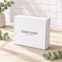 Boîte d'expédition en carton personnalisée avec logo imprimé en couleur et revêtement UV pour vêtements et emballages textiles