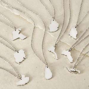 Collana con Ciondolo Mappa dell'Iran Placcata Oro, Gioielli Etnici Femminili Personalizzati con Mappe dei Continenti - Product Image 4