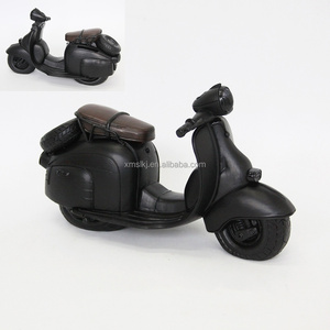 Banco de monedas de resina para coche clásico Retro personalizado, Banco de ahorro de dinero para motocicletas, hucha con cámara para Decoración de mesa del hogar - Product Image 3