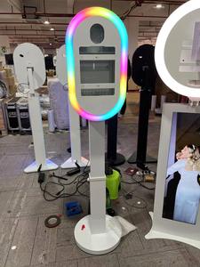 Oval <span class=keywords><strong>IPad</strong></span> Photo Booth Paquete de estuche de vuelo cambiable de color para fiestas de boda Compatible SLR Se puede elevar Agujero de cámara reducido - Product Image 4