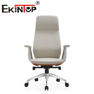   Silla ejecutiva de oficina de cuero con respaldo alto, reposabrazos y ruedas para uso en oficina - Product Image 3