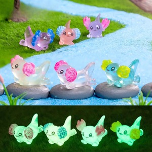 Figura de Axolotl de Resina Transparente, Adorable Miniatura de Salamandra para Decoración de Micro Paisajes y Terrarios DIY - Product Image 1