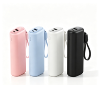 2027 Vente en gros Batterie externe Li-Polymère 10000mAh avec charge rapide PD 22.5W, câble Type-C intégré, écran LCD, portable pour extérieur, OEM