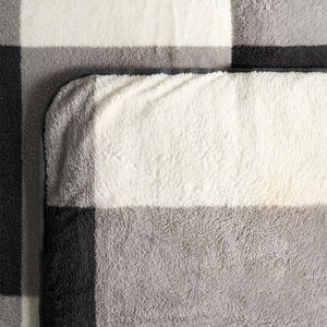 Couette double sans housse en polaire Teddy SUREWALHOME, couette douce et chaude, lavable, pour voyage, camping, ensemble de lit confortable avec taies d'oreiller - Product Image 2