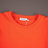 Robe trapèze rouge tendance sans manches pour femme, col rond, détail épaulettes, coupe droite décontractée, tenue estivale décontractée