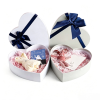Boîte cadeau de luxe rigide en forme de cœur de 2 mm avec pelliculage mat et gaufrage pour emballage de Saint-Valentin et de mariage, personnalisable pour chocolats