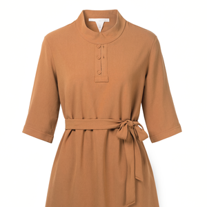 Robe midi en soie de mûrier unie à manches courtes, coupe trapèze, décontractée pour femme avec ceinture à la taille - Product Image 5