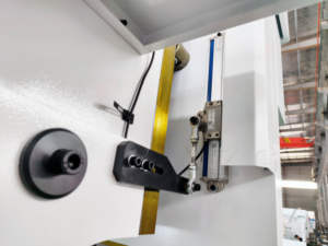 SANXIN pressa in metallo 2.5m 3m 4000mm idraulica CNC pressa piegatrice 4 + 1 asse CNC macchina attrezzatura con CE - Product Image 5