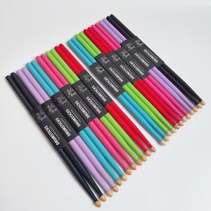 <span class=keywords><strong>Baquetas</strong></span> de madera Kabat personalizadas con logo, de nogal americano, arce 5A, 7A, rojas, azules, <span class=keywords><strong>moradas</strong></span>, para práctica - Product Image 1