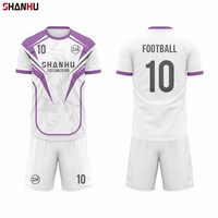 Ensemble de maillots de football en polyester unisexe pour les détaillants, les grossistes, les clubs, les écoles, maillot de football sublimation de haute qualité