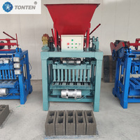Machine à blocs de ciment 4-35 pour la fabrication de briques et matériaux de construction en Haïti