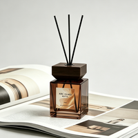 Diffuseur de parfum en verre carré brun de luxe de haute qualité 100ml 150ml 200ml Bouteille de décoration pour la maison avec couvercle en bois