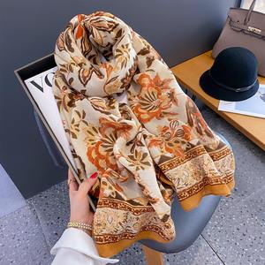 Sciarpe Hijab di Design di marca di lusso per le donne che coprono le sciarpe stampate in viscosa sciarpe da donna in lino di <span class=keywords><strong>cotone</strong></span> scialli - Product Image 6