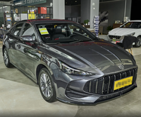 SAIC MG5 2021 180DVVT Luxe 1.5L L4 95kW CVT Berline 4 portes Simulé 8 vitesses 158Nm de couple R19 Sièges en cuir gauche